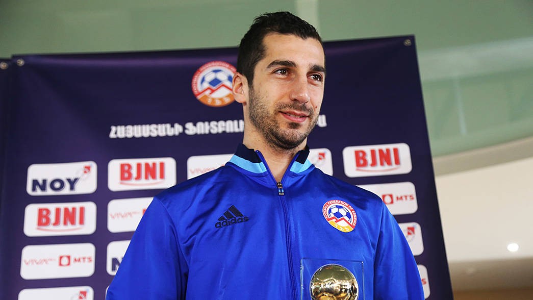 雷速-包含转折点上海海港遗憾出局,国王杯赛前攻防权衡,信心回归,训练强度明显提升的词条