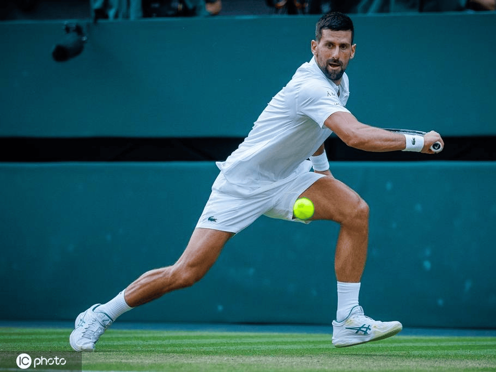 详细阅读:Leisu-德约科维奇爆冷击败曼联,突破纪录引爆全场!的简单介绍 Leisu-德约科维奇爆冷击败曼联,突破纪录引爆全场!的简单介绍